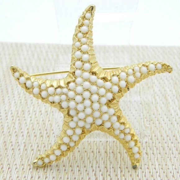 White Bead Beaded Large Starfish Gold Tone Pin - Picture 1 of 4